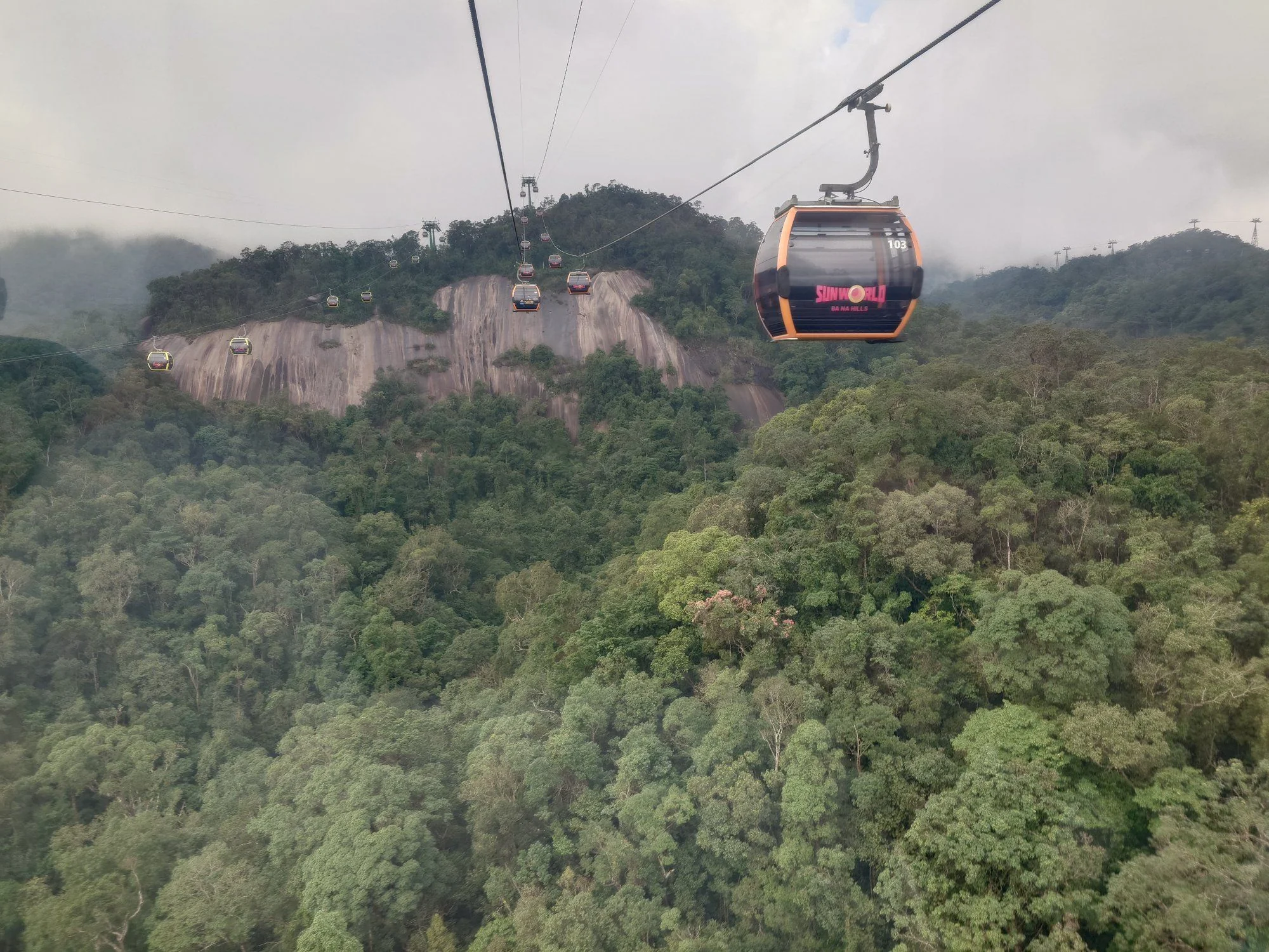 Vé Bà Nà Hills + Xe Shuttle Đà Nẵng