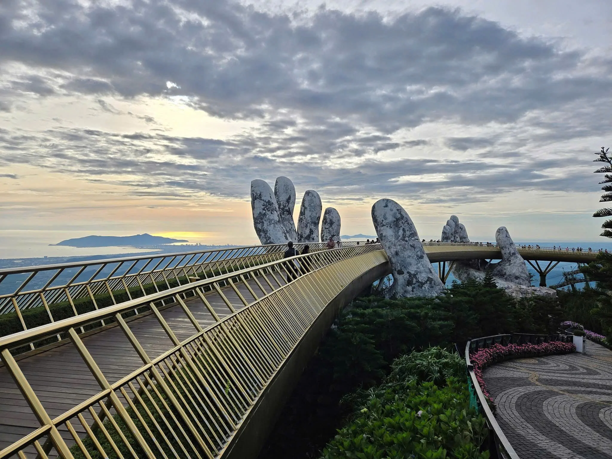 Vé Bà Nà Hills + Xe Riêng Đà Nẵng